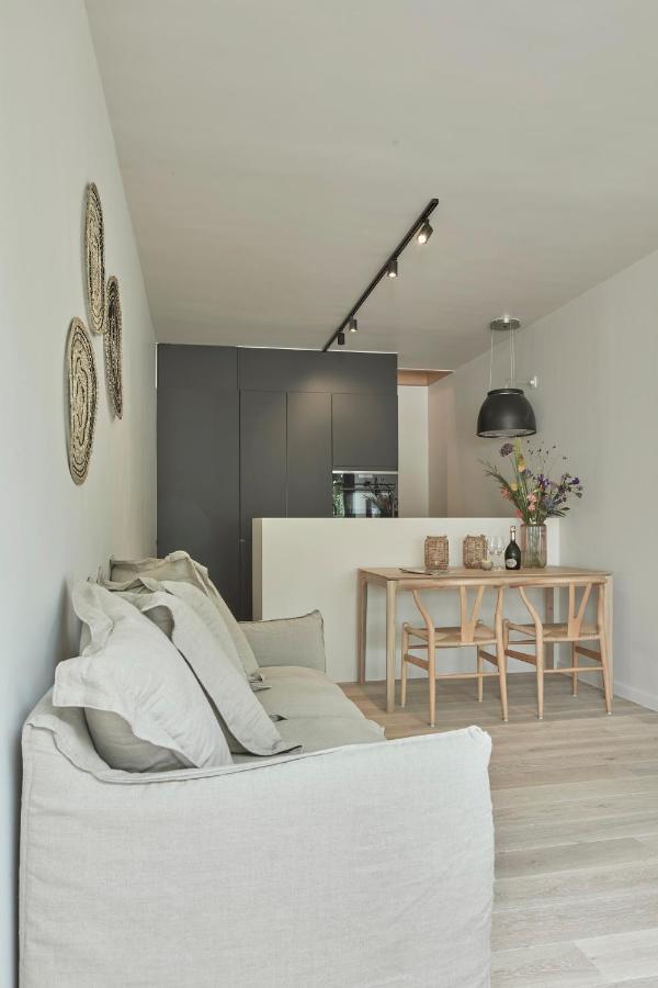 רטרנכמנט La Cigogne Boutique Suites מראה חיצוני תמונה
