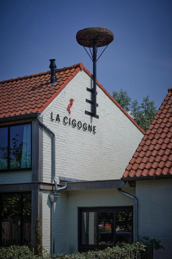 רטרנכמנט La Cigogne Boutique Suites מראה חיצוני תמונה